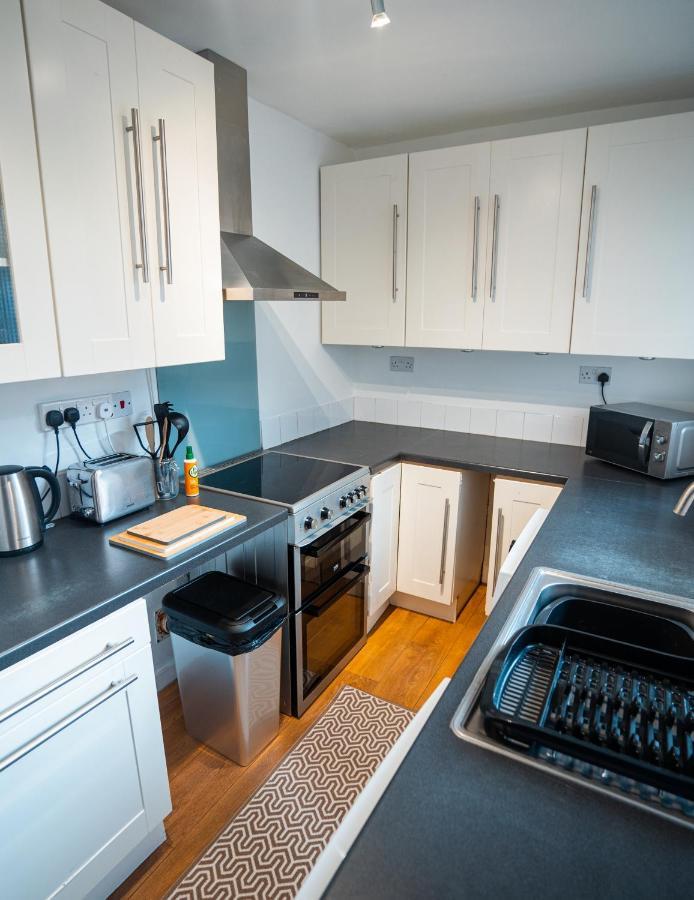 Comfortable House In Nuneaton Sleeps5 Free Parking Good Amenites Kültér fotó